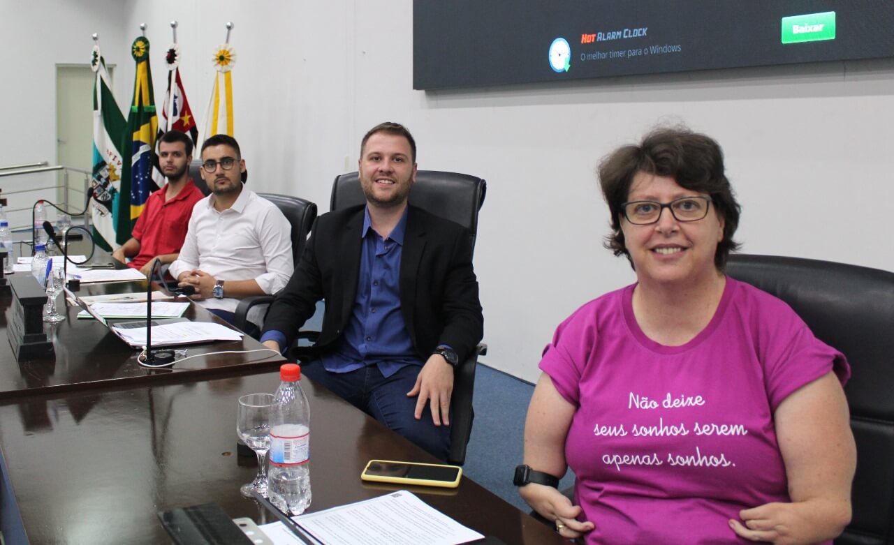 Os vereadores da Mesa Diretora de Capivari durante a 12ª Sessão Ordinária que aprovou a criação da Escola do Legislativo da Câmara Municipal de Capivari